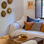 بيت للعطل Rustic Charm For Groups At Orange Grove Farm لاغوس