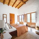 Rustic Charm For Groups At Orange Grove Farm بيت للعطل