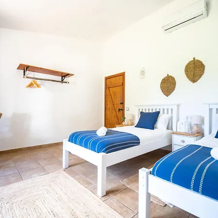 Rustic Charm For Groups At Orange Grove Farm Nyaraló Lagos