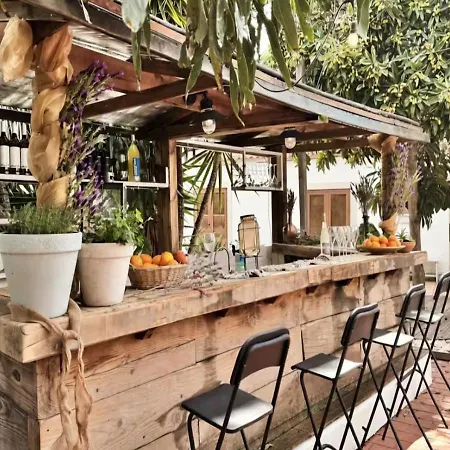 Rustic Charm For Groups At Orange Grove Farm Ferienhaus