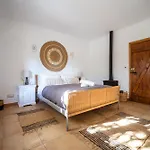 Rustic Charm For Groups At Orange Grove Farm * Λάγος